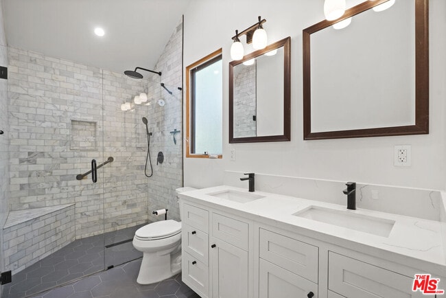 Building Photo - 3604 Stewart Ave