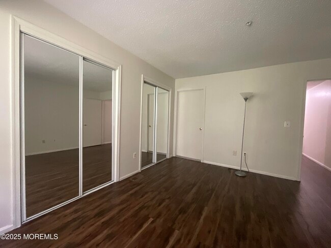 Building Photo - 411 Schley Ave
