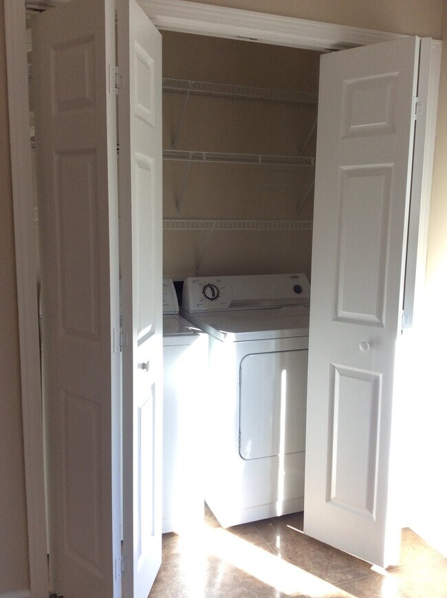 Building Photo - Available July 31st, 2026!