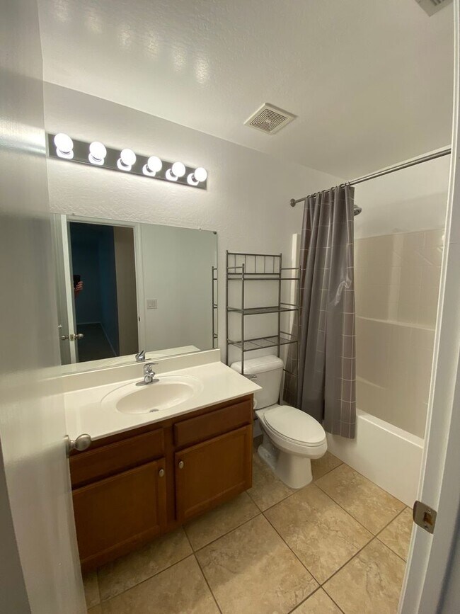 Building Photo - Charming 3 Bed w/Den in Northwest Peoria