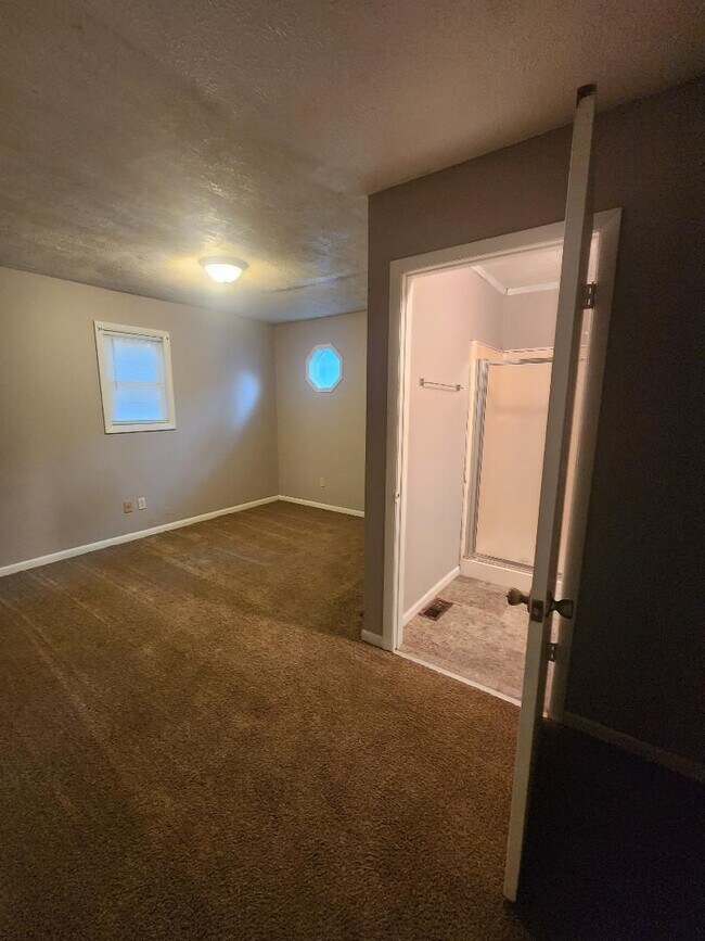 Building Photo - Westside 4 Bedroom Home Near MLK and 16th ...