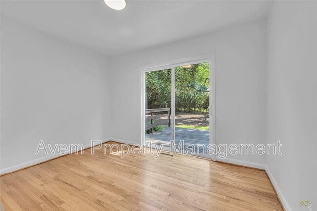 Building Photo - 9710 S Corbett Ln