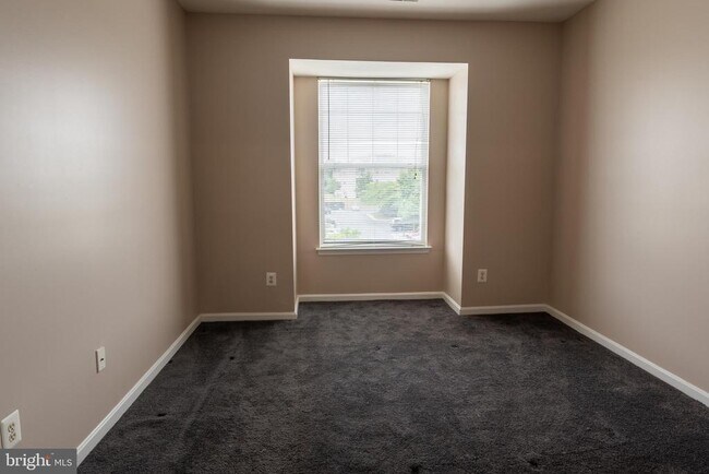 Building Photo - 2705 Ashfield Dr