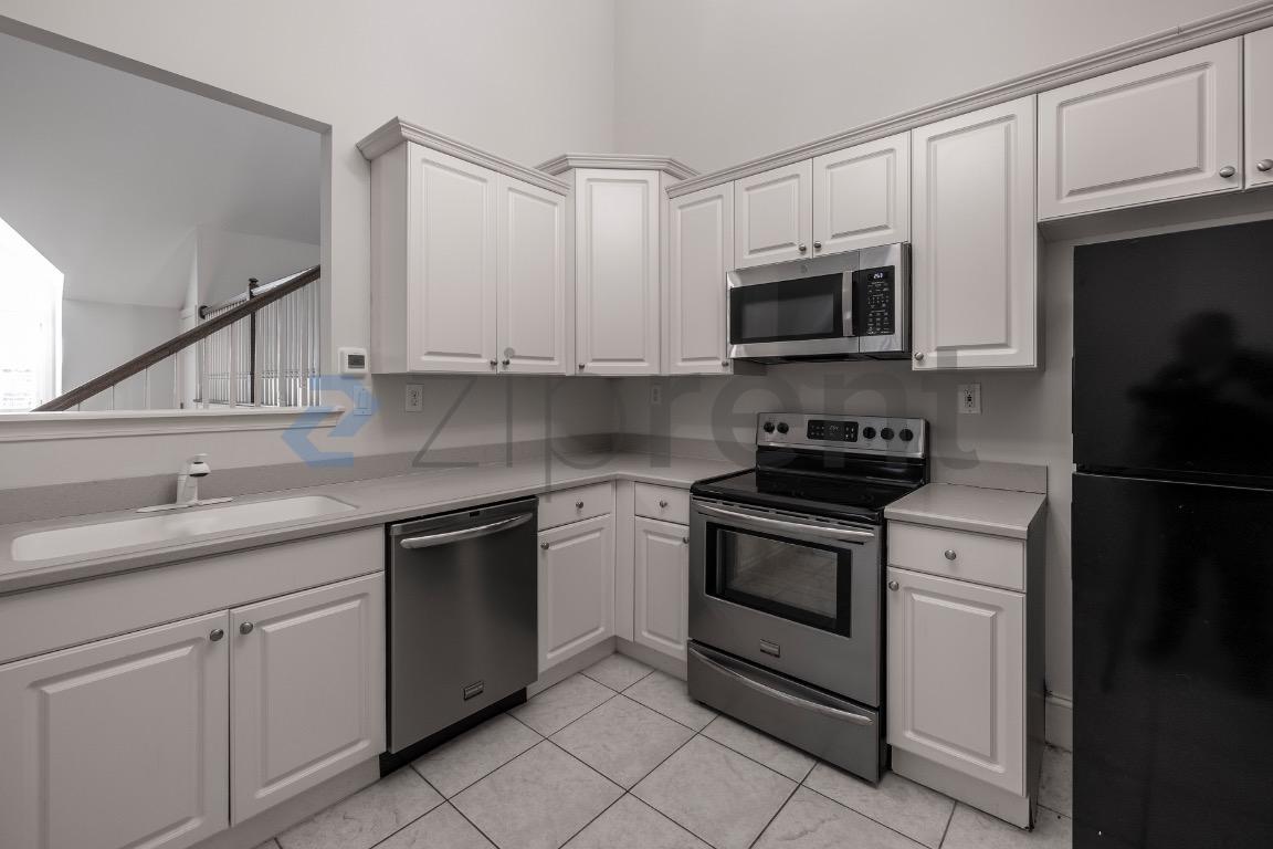 Building Photo - 2801 Spreading Oaks Dr NW