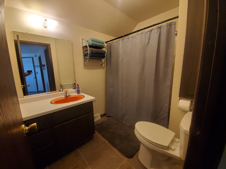 Building Photo - 243 Park Ave