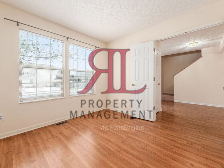 Building Photo - 5567 Hillbrook Dr