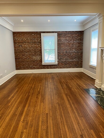 Building Photo - 3611 Jackson St