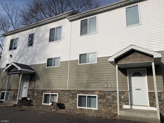 Building Photo - 1324 Knollwood Ave