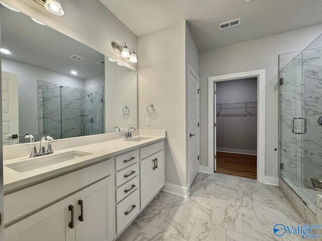 Building Photo - 109 Clift Farm Dr