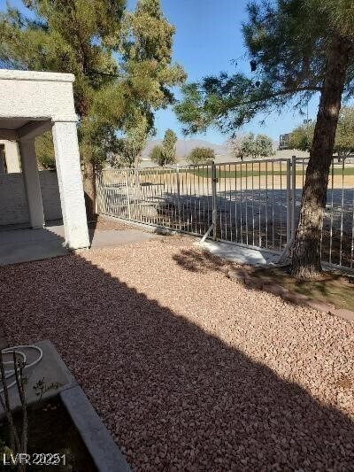 Building Photo - 4928 Forest Oaks Dr