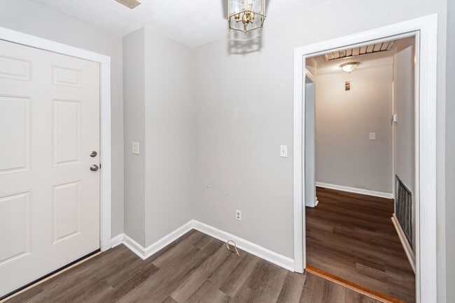 Building Photo - 4 Bedroom, 2.5 Bathroom Home on James Island