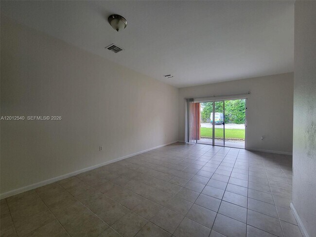 Building Photo - 17339 NW 7th Ave