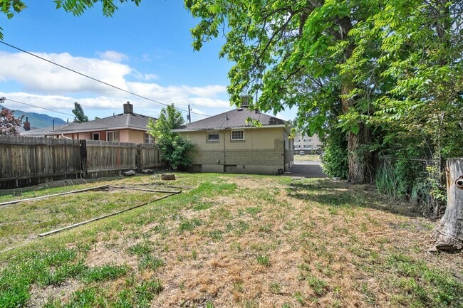 Building Photo - 212 Patterson St