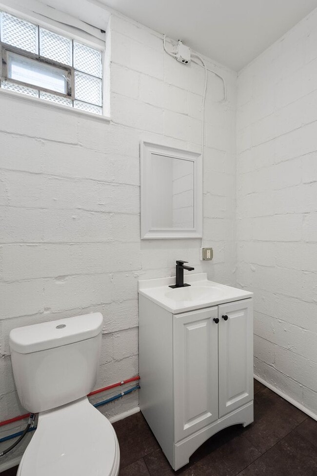 Building Photo - AVAILABLE MAY 1st!! FULLY UPDATED 3 BEDROOM IN WEST MIFFLIN!!