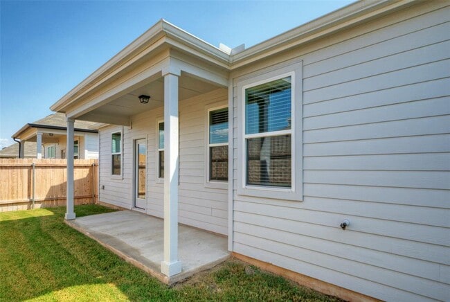 Building Photo - 2312 Castillo Dr