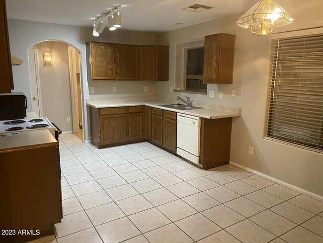 Building Photo - 1248 N 161st Ave