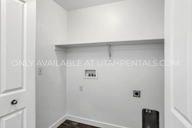 Building Photo - 14760 S Rising Star Way