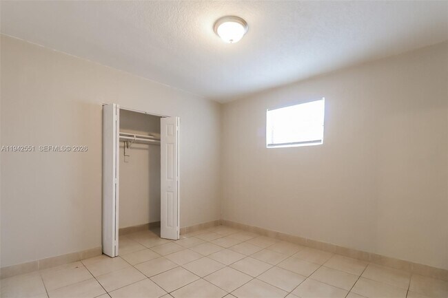 Building Photo - 4180 NW 34th Way