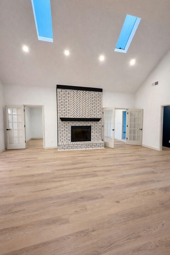 Building Photo - 6725 Kirby Trace Cove