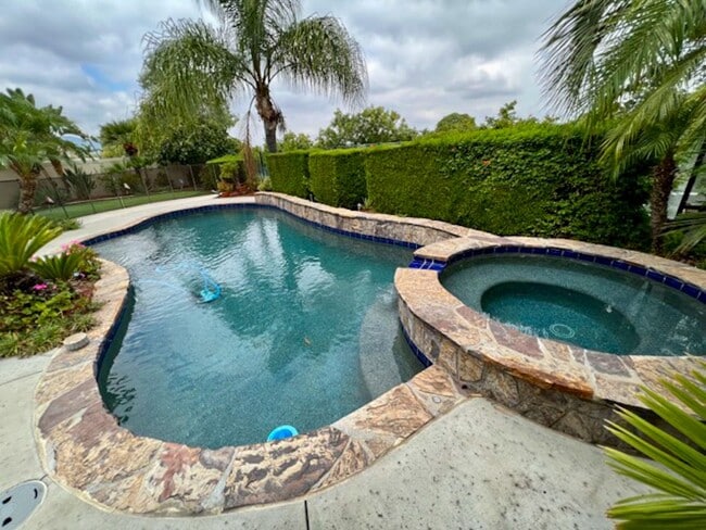 Building Photo - Beautiful Corona Pool Home with 4 bedroom ...