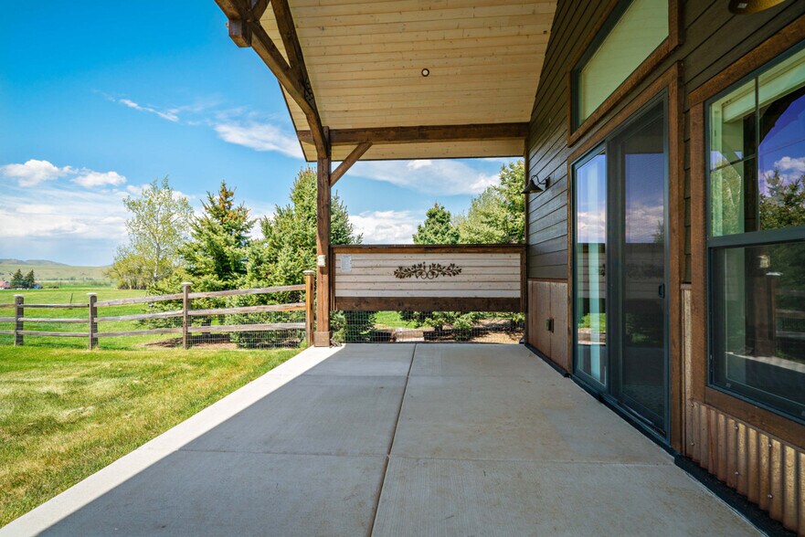 Building Photo - 17448 Wilson Creek Rd