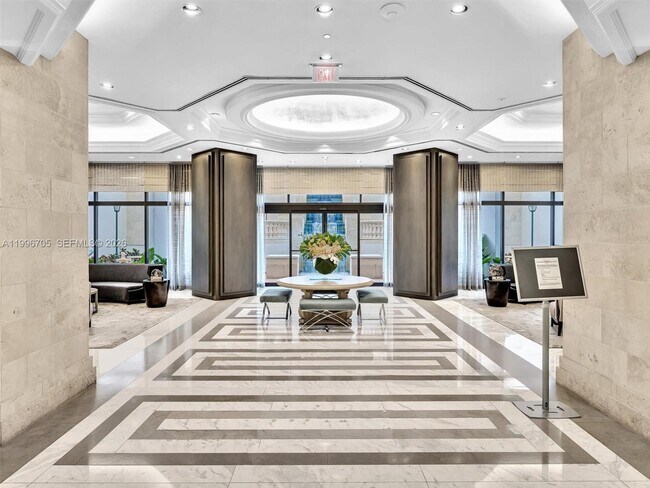 Building Photo - 2000 Island Blvd