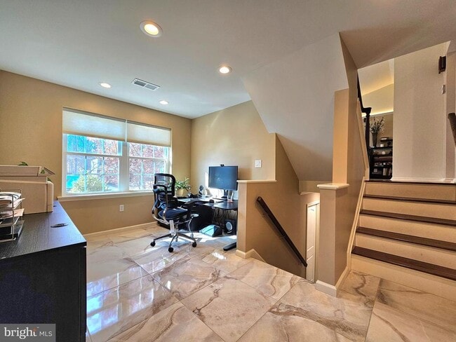 Building Photo - 11930 Cotton Mill Dr