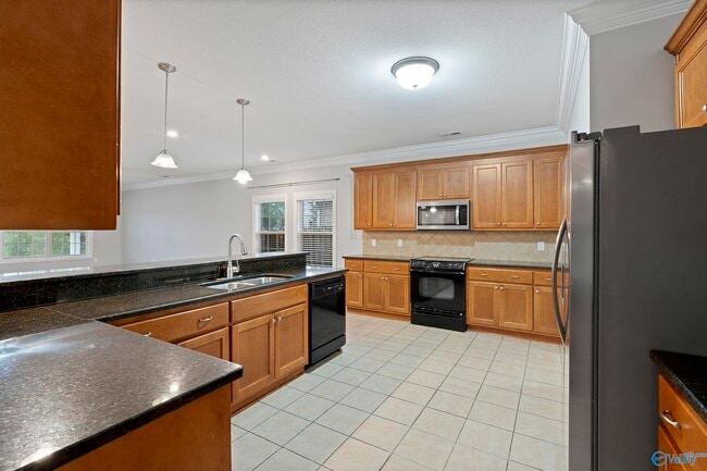 Building Photo - 5031 SE Valley Cove Dr