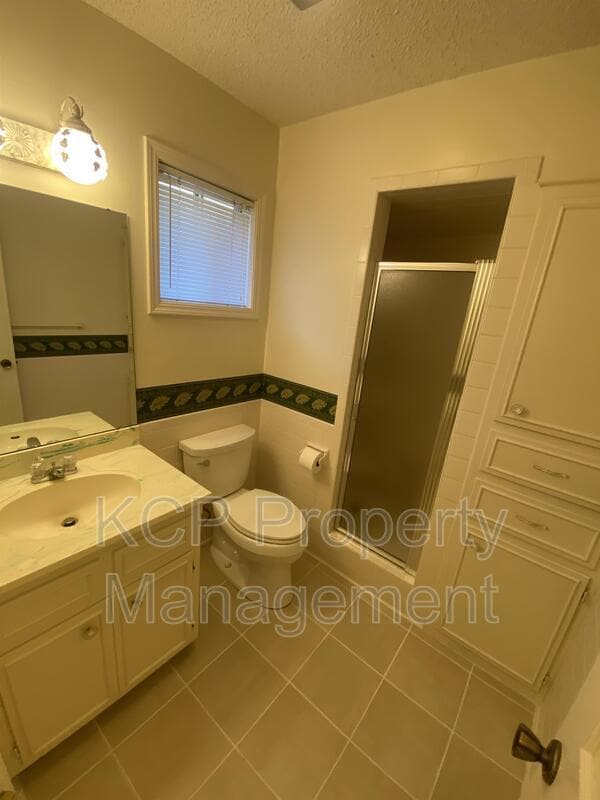 Building Photo - 7601 Oxford Pl