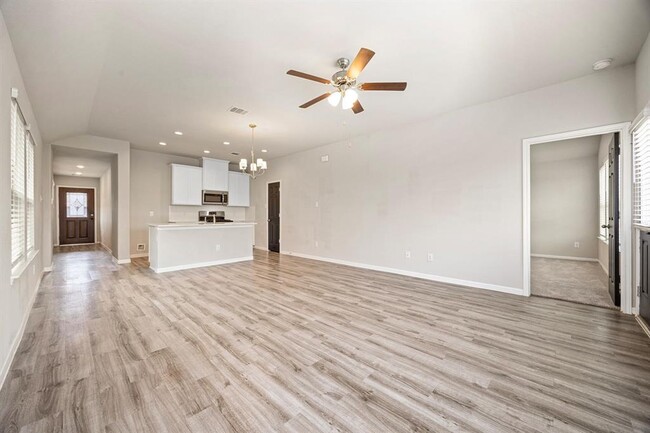 Building Photo - 22630 Rosebush Hl Rd