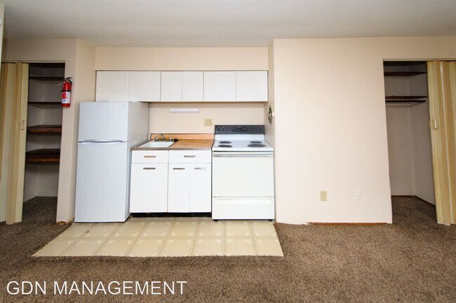 Building Photo - 3298 Camvic Terrace