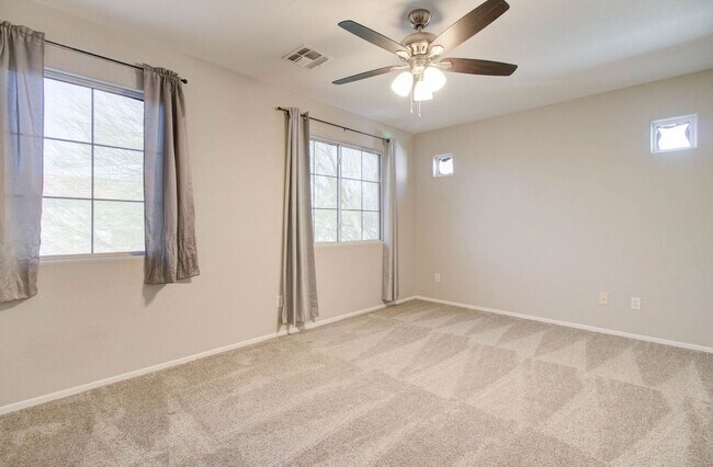 Building Photo - 5945 N 73rd Dr