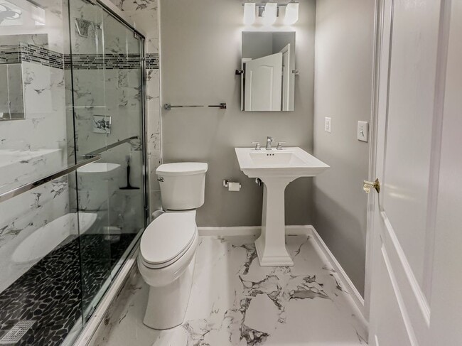 Building Photo - 43263 Somerset Hills Terrace