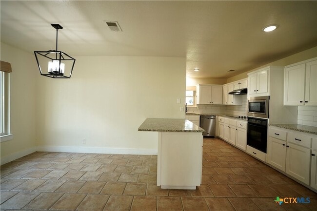 Building Photo - 6315 Beau Allen Ct
