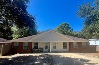 Building Photo - 2009 S 8th St