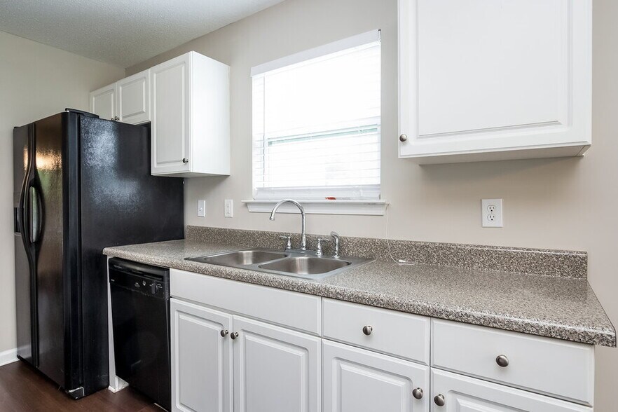 Building Photo - 3046 Summer Breeze Dr