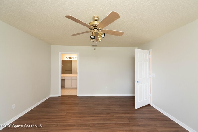 Building Photo - 1236 Buffing Cir SE