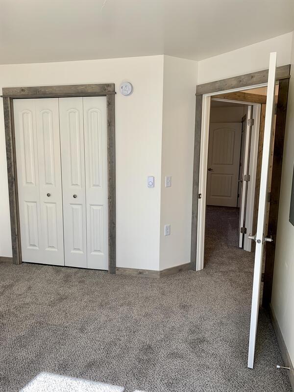 Building Photo - 861 Gibbon St