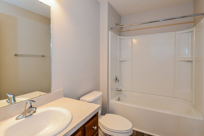 Building Photo - 6780 Sandle Dr