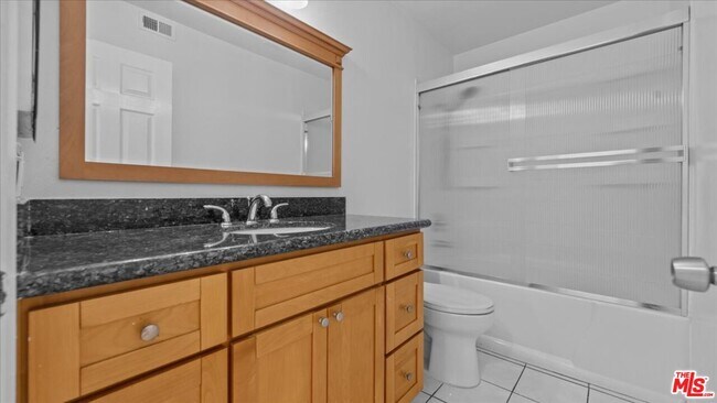 Building Photo - 409 Beverly Dr