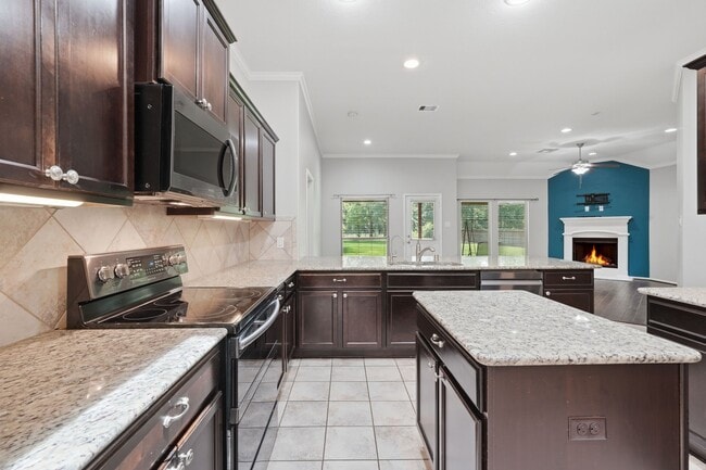 Building Photo - 9217 Silver Back Trail