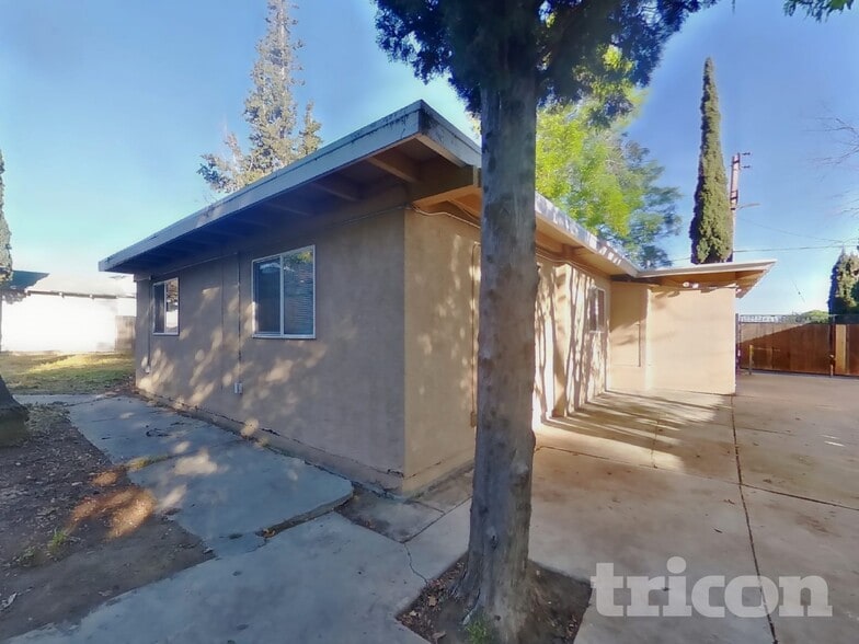 Building Photo - 500 Shaddick Dr