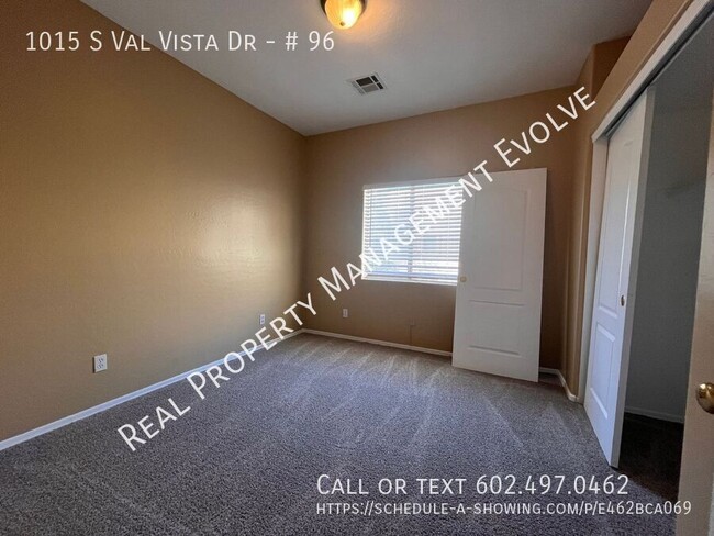 Building Photo - Pretty 2-Bed Mesa Townhome