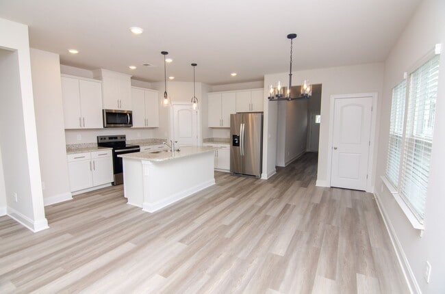 Building Photo - 4960 Trail Ridge Ct