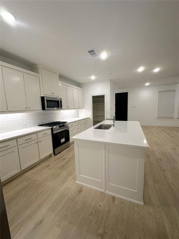 Building Photo - 8924 Scarp Hl Ln