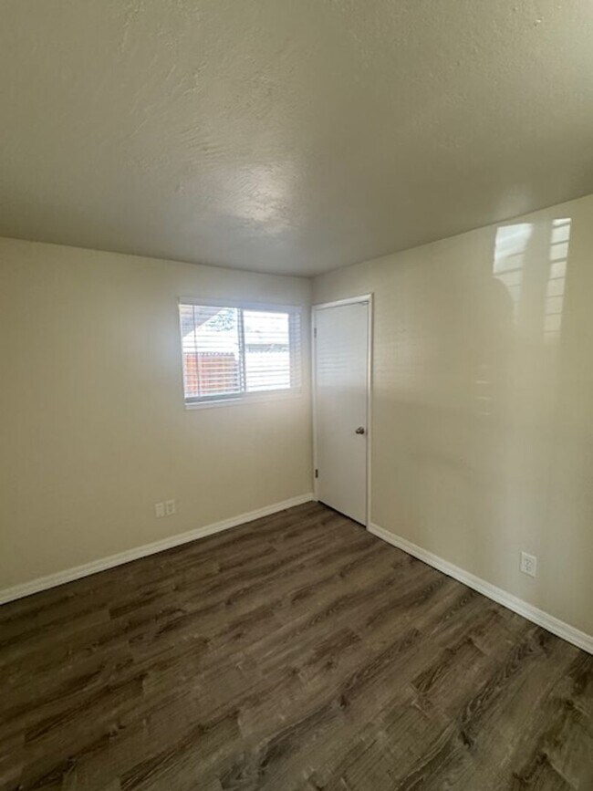 Building Photo - 3007-3009 JUANIPERO