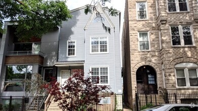 Building Photo - 527 N Marshfield Ave