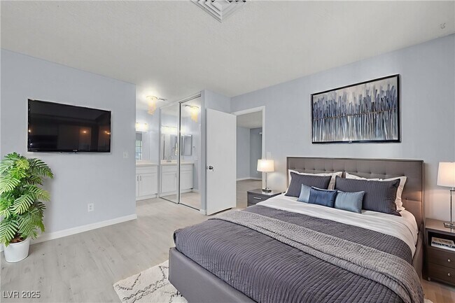 Building Photo - 4730 Nara Vista Way