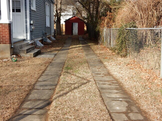 Building Photo - Albemarle/429-431