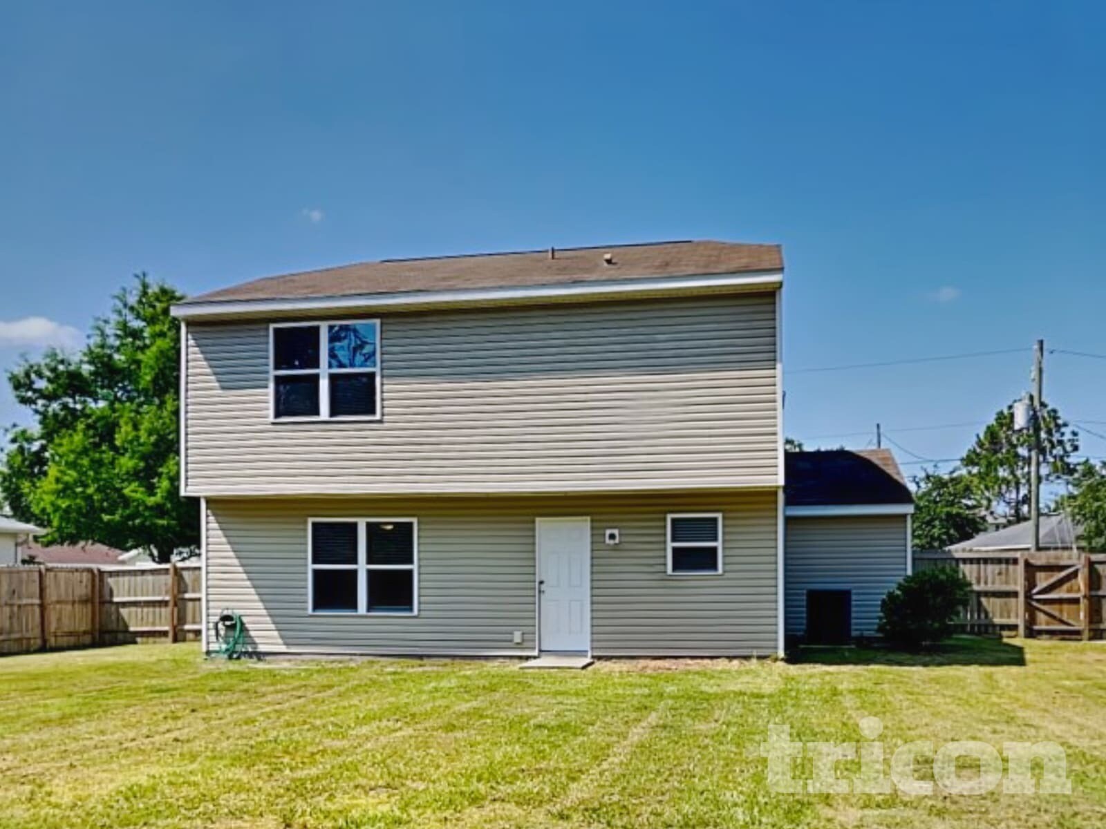 Building Photo - 19 Rosecroft Ln